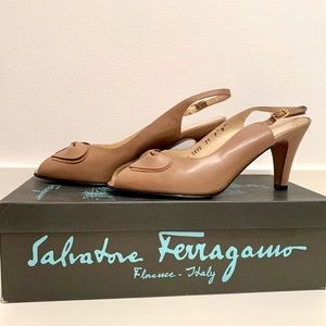 Vintage Ferragamo Taupe Slingbacks